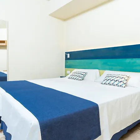 Hovima La Pinta Beachfront Family 4* أذيخي