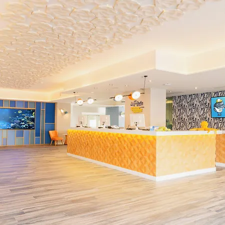 Hovima La Pinta Beachfront Family Hotel 4*