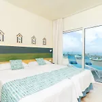호텔 Hovima La Pinta Beachfront Family
