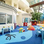 호텔 Hovima La Pinta Beachfront Family 4*