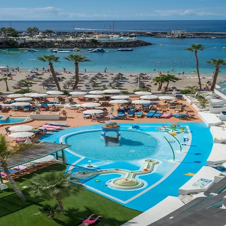 Hovima La Pinta Beachfront Family