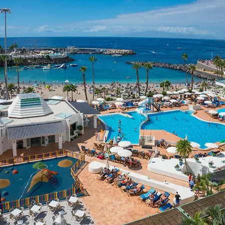 Отель Hovima La Pinta Beachfront Family 4*