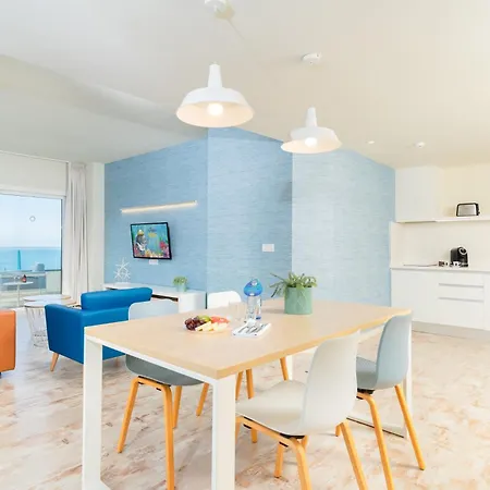 Hovima La Pinta Beachfront Family Szálloda 4*