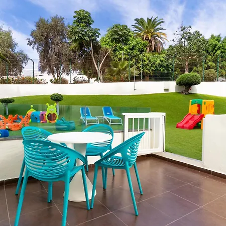 Готель Hovima La Pinta Beachfront Family 4*