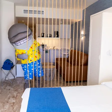 Отель Hovima La Pinta Beachfront Family Адехе