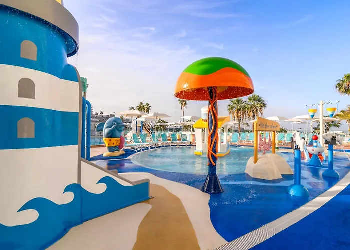 Hovima La Pinta Beachfront Family Hotel