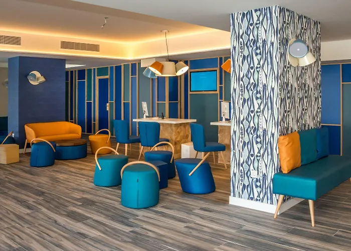 Hotell Hovima La Pinta Beachfront Family