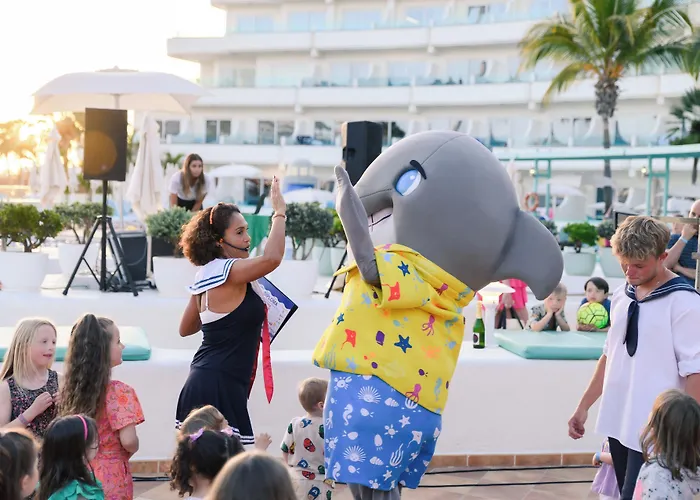 Hovima La Pinta Beachfront Family 4* Costa Adeje (Tenerife)