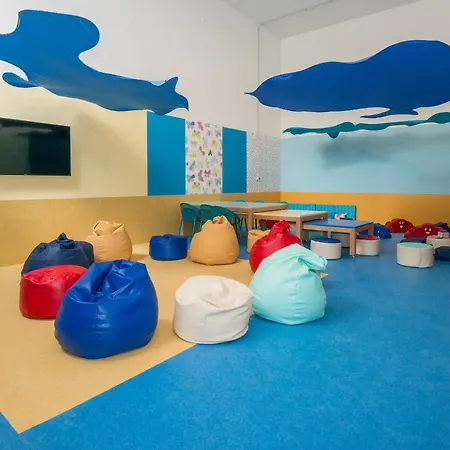 Szálloda Hovima La Pinta Beachfront Family 4*