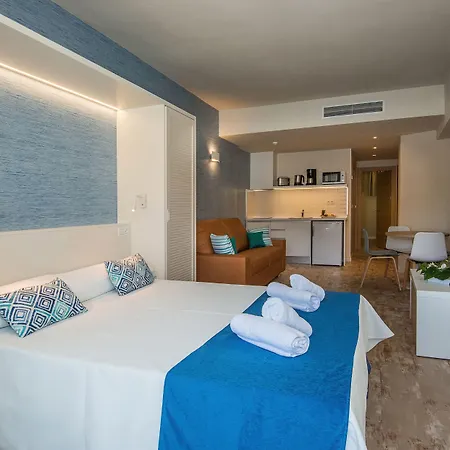 Hovima La Pinta Beachfront Family 4* أذيخي