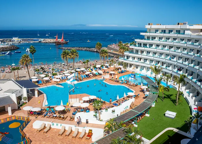 Hovima La Pinta Beachfront Family 4* أذيخي